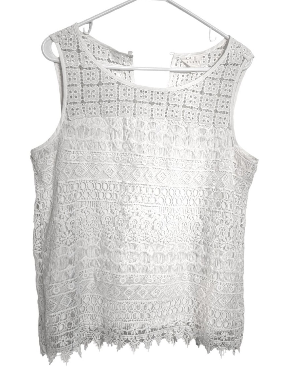 Adiva Sleeveless White Crochet Lace Tank Top Medium Layered Femenine Cute Summer